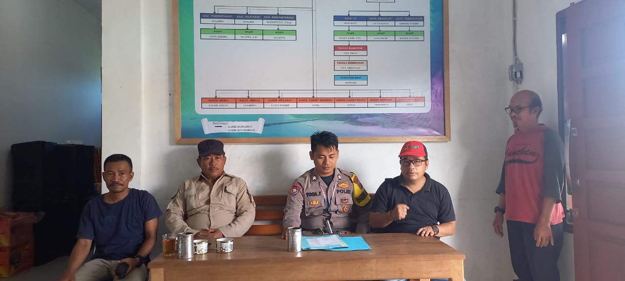 Briptu Yoga Yudistira Zalukhu Himbau Masyarakat Desa Betumonga untuk Waspadai Pergaulan Bebas Anak-Anak