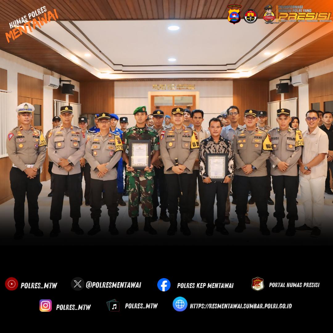 AKBP Rory Ratno A., S.E., M.M., M.Tr.Opsla,  memberikan penghargaan kepada Praka Randi dan Bapak Dedi Manalu yang telah berkontribusi secara signifikan dalam mendukung kegiatan kepolisian