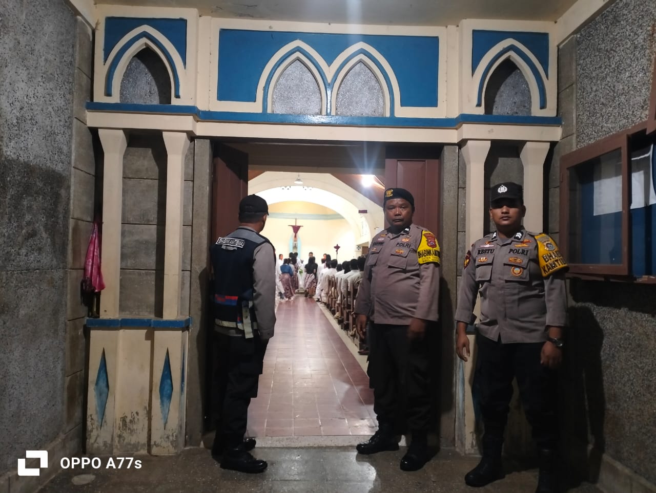 Polsek Sikakap Amankan Perayaan Kamis Putih di Gereja Katholik Pastoran