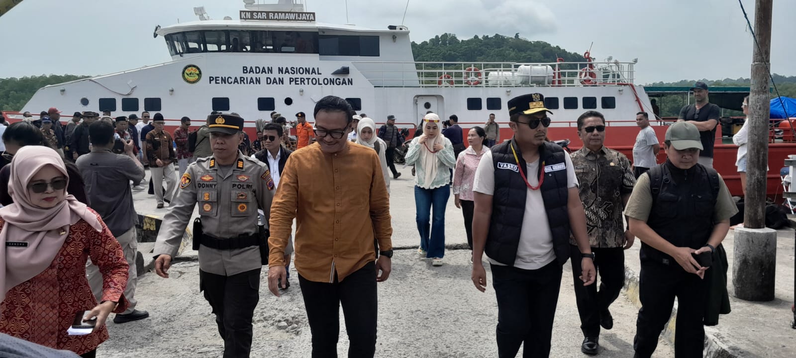 Kapolres Mentawai Diwakili Kabag Log dalam Safari Ramadan Wagub Sumbar Vasko Ruseimy di Mentawai 