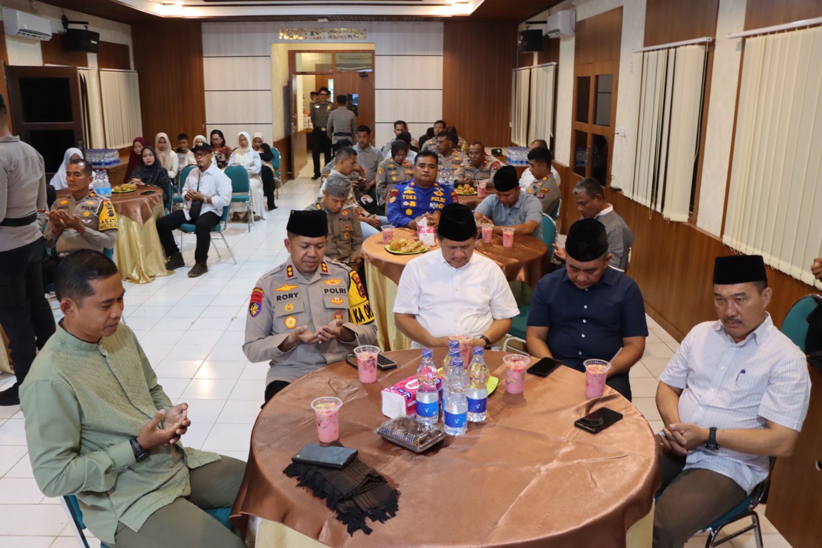Pererat Sinergitas, Polres Kepulauan Mentawai Gelar Buka Puasa Bersama: Tebar Kebaikan Dengan Silaturahmi Untuk Meraih Berkah Ramadhan