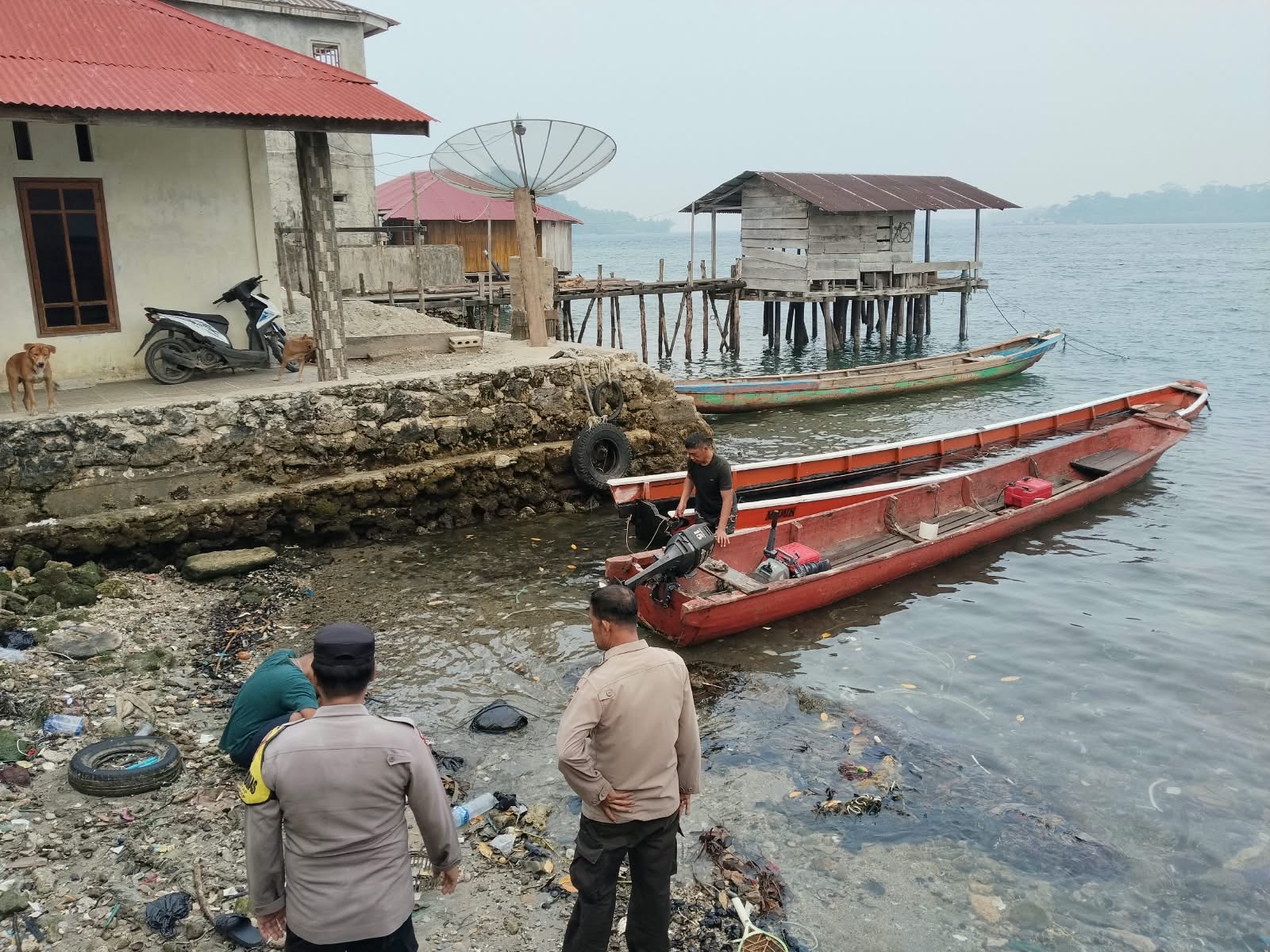 Polsek Sikakap Tangani Peristiwa Sampan Cadik Terbalik yang Mengangkut Anak Sekolah di Perairan Sikakap, Tidak Ada Korban Jiwa