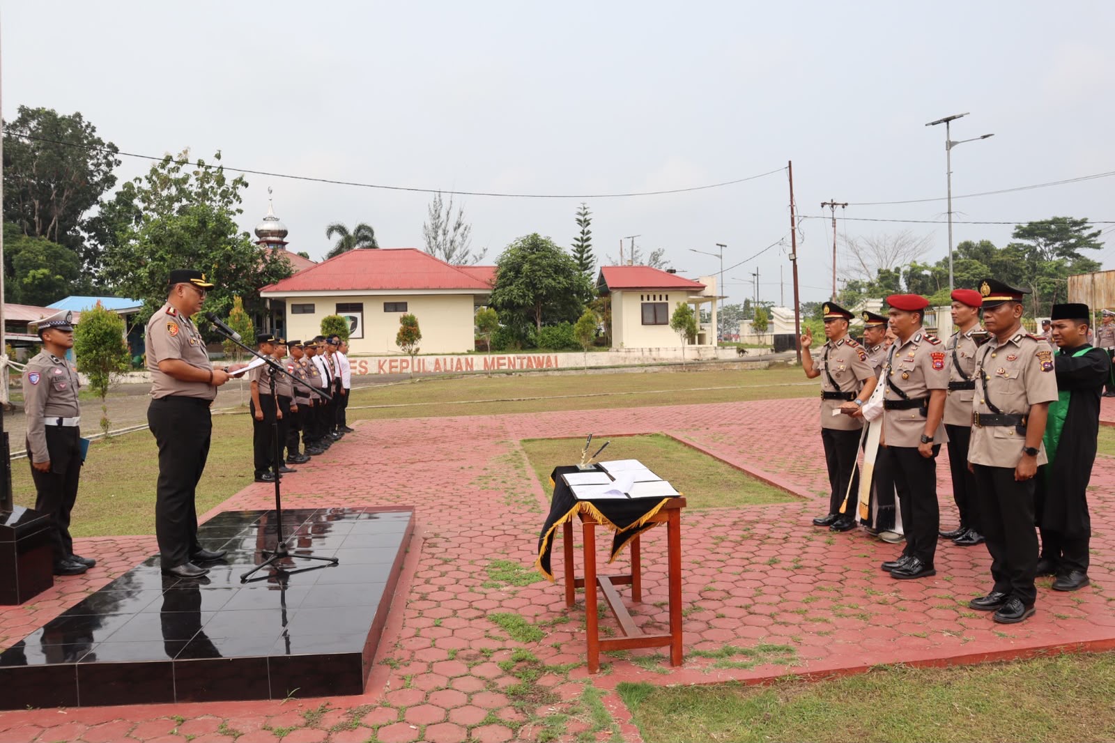 Plt. Kapolres Mentawai Tekankan Profesionalisme dalam Sertijab Pejabat Polres