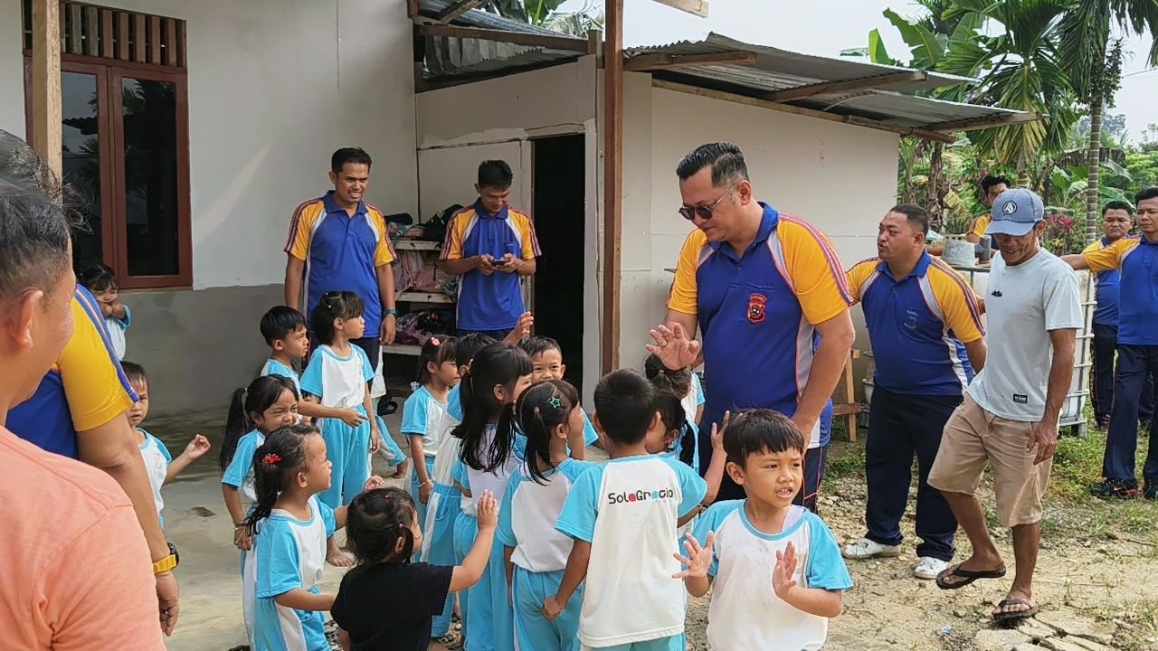 Polidik Polres Kepulauan Mentawai Hadir di TK Solagracia, Tanamkan Kedekatan Polisi sebagai Sahabat Anak