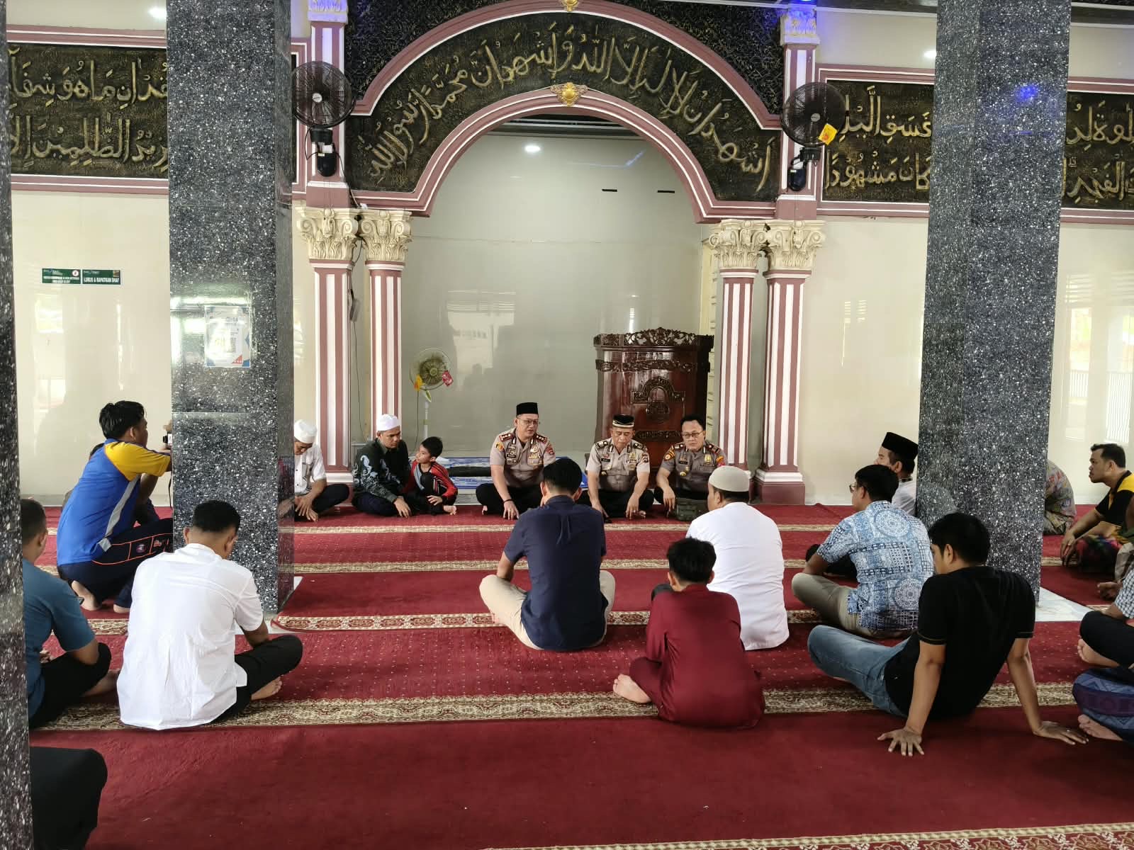 Perkuat Kedekatan dengan Masyarakat, Polres Kepulauan Mentawai Gelar Jumat Keliling di Masjid Taqwa Muhammadiyah Km 6